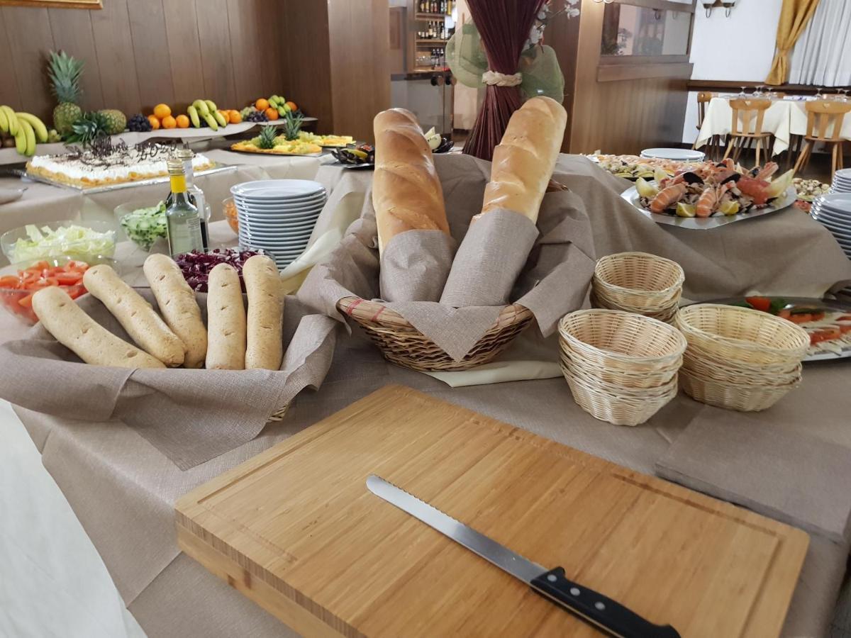 Hotel Alle Tre Baite Santa Caterina Valfurva Dış mekan fotoğraf