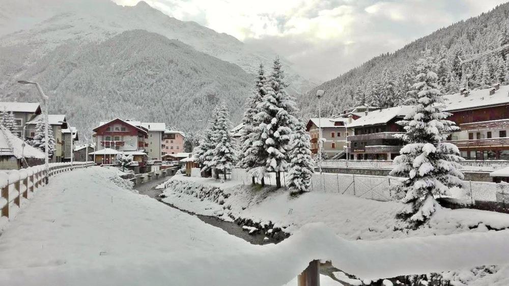 Hotel Alle Tre Baite Santa Caterina Valfurva Dış mekan fotoğraf