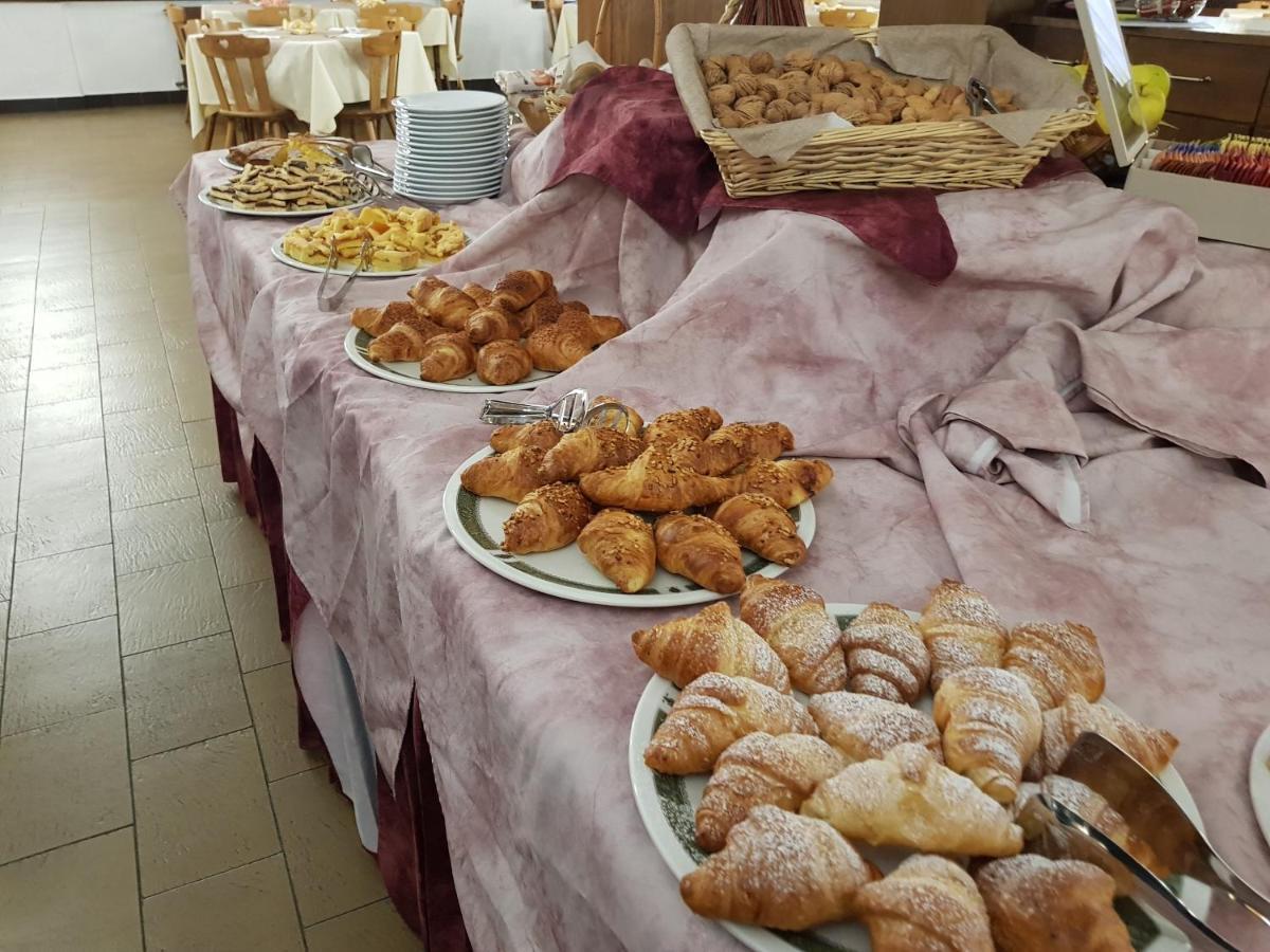 Hotel Alle Tre Baite Santa Caterina Valfurva Dış mekan fotoğraf